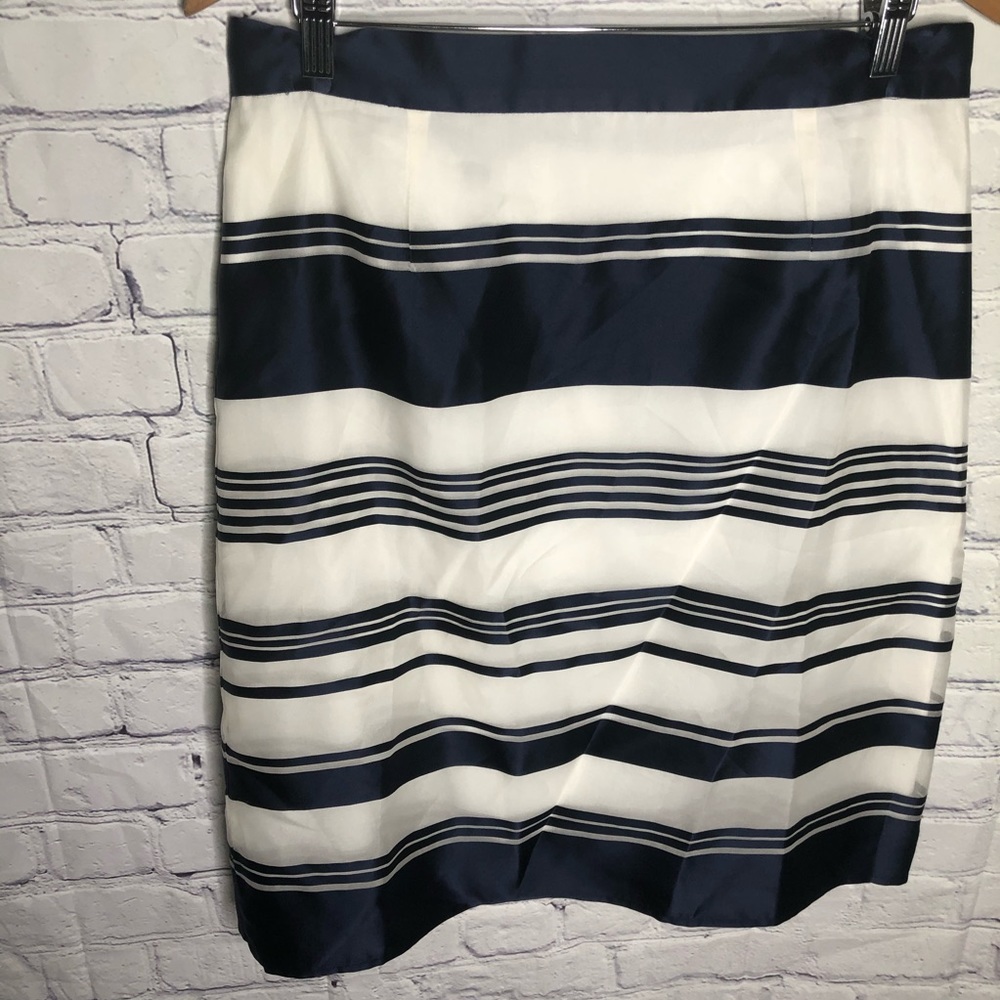 Brooks Brothers Womens Straight knee length Skirt 100% Silk Striped Size 12